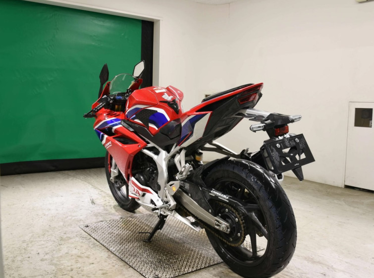 Мотоцикл Honda CBR250RR з пробігом 12941 km