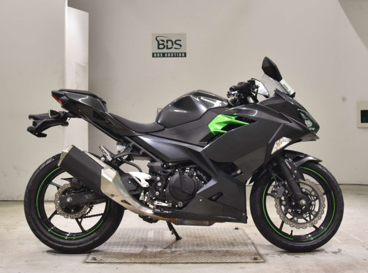 Мотоцикл Kawasaki NINJA250 з пробігом 5193 km