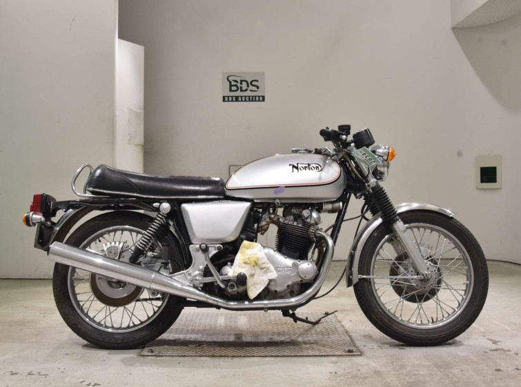 Мотоцикл Norton COMMAND850 з пробігом 4086 km