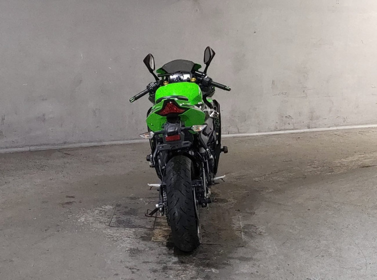 Мотоцикл Kawasaki NINJA ZX-25R KRT с пробегом 2295 km
