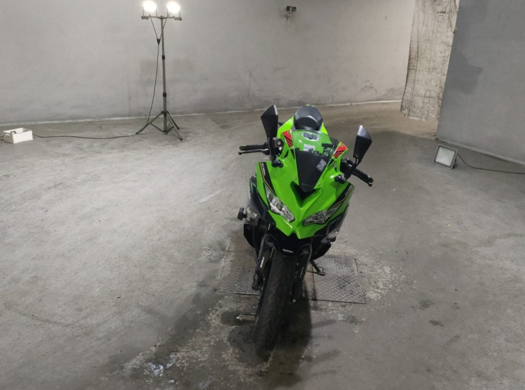Мотоцикл Kawasaki NINJA ZX-25R KRT с пробегом 2295 km
