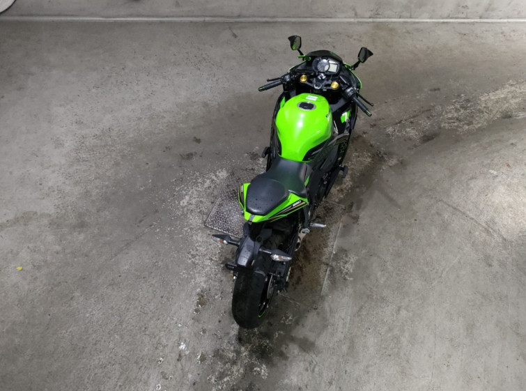 Мотоцикл Kawasaki NINJA ZX-25R KRT с пробегом 2295 km