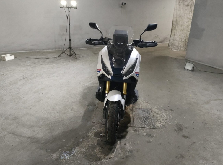 Мотоцикл Honda X-ADV750 з пробігом 11 km