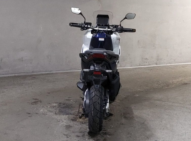 Мотоцикл Honda X-ADV750 з пробігом 11 km