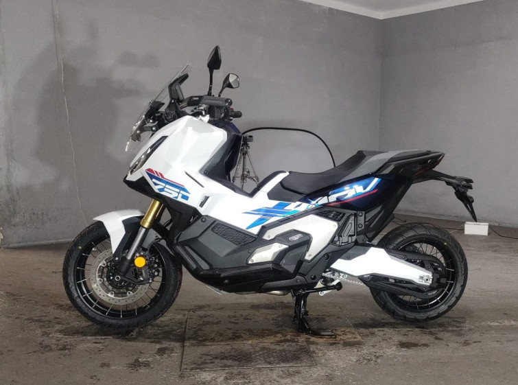 Мотоцикл Honda X-ADV750 з пробігом 11 km