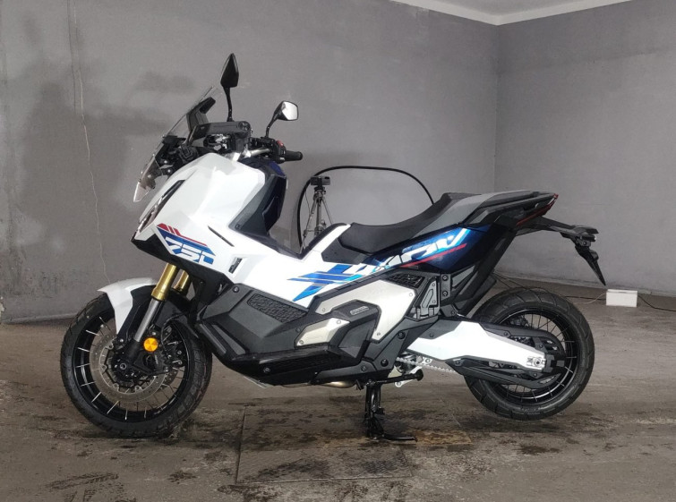 Мотоцикл Honda X-ADV750 з пробігом 70 km