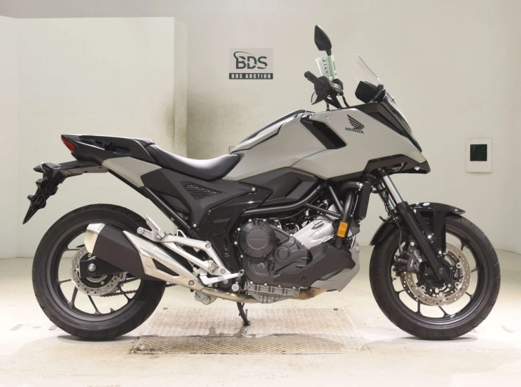 Мотоцикл Honda NC750X с пробегом 990 km