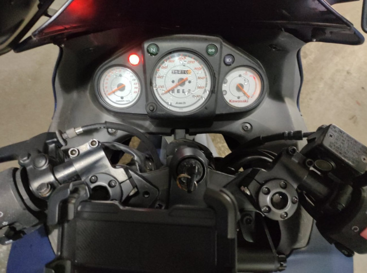 Мотоцикл Kawasaki NINJA250R с пробегом 35210 km