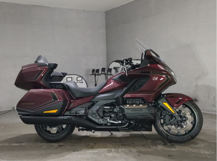 Мотоцикл Honda GL1800 TOUR D с пробегом 381 km