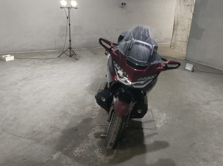 Мотоцикл Honda GL1800 TOUR D с пробегом 381 km