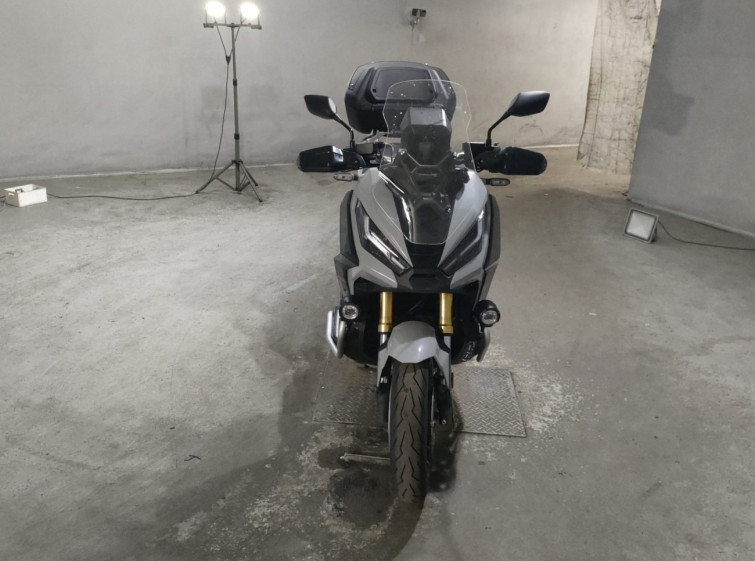 Мотоцикл Honda X-ADV750 с пробегом 2777 km