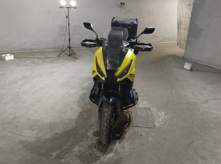 Мотоцикл Honda X-ADV750 з пробігом 5772 km