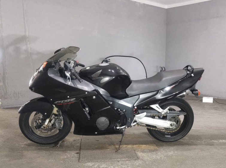 Мотоцикл Honda CBR1100XX BLACKBIRD с пробегом 28858 km