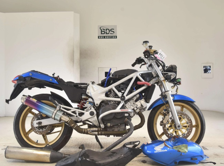 Мотоцикл Honda VTR250