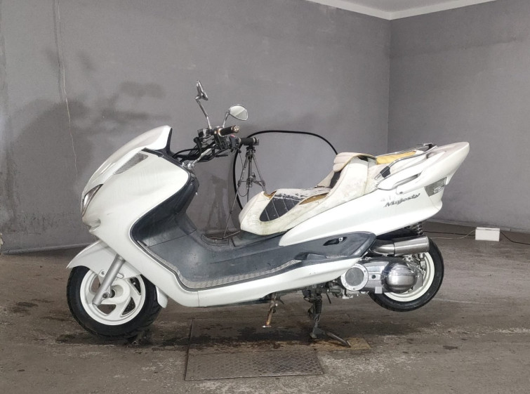 Мотоцикл Yamaha MAJESTY250 с пробегом 37506 km