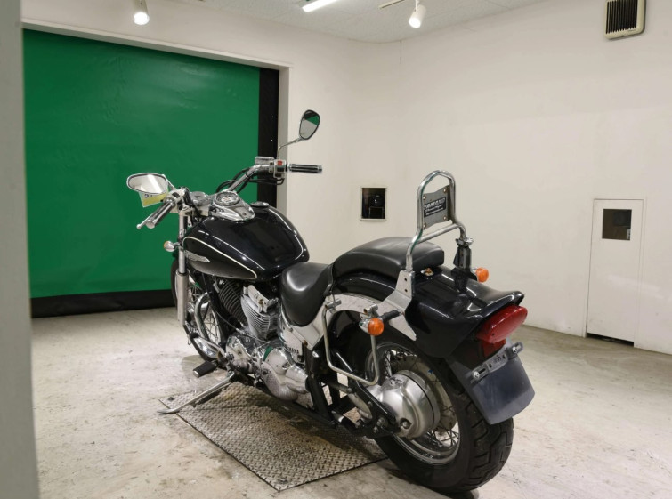 Мотоцикл Yamaha DRAGSTAR XVS400 с пробегом 16033 km