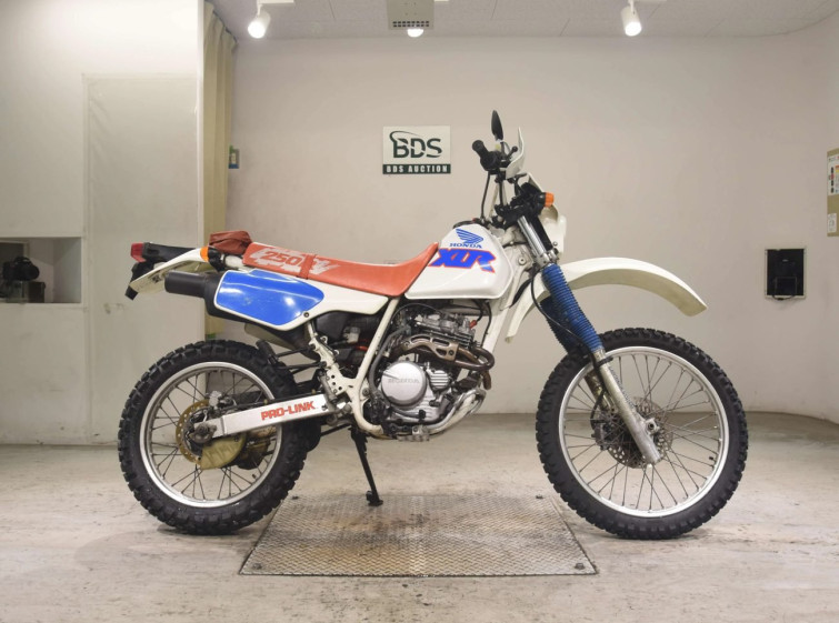 Мотоцикл Honda XLR250R з пробігом 14327 km