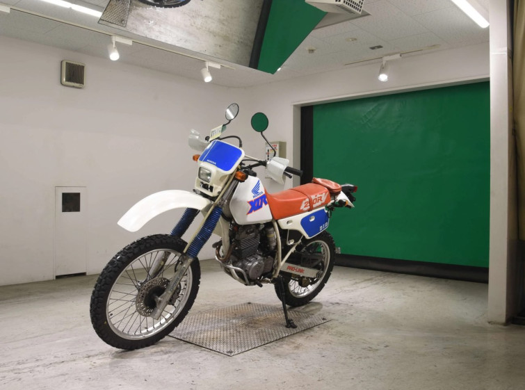 Мотоцикл Honda XLR250R з пробігом 14327 km
