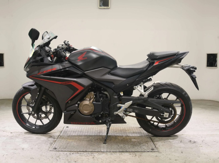 Мотоцикл Honda CBR400R з пробігом 2802 km