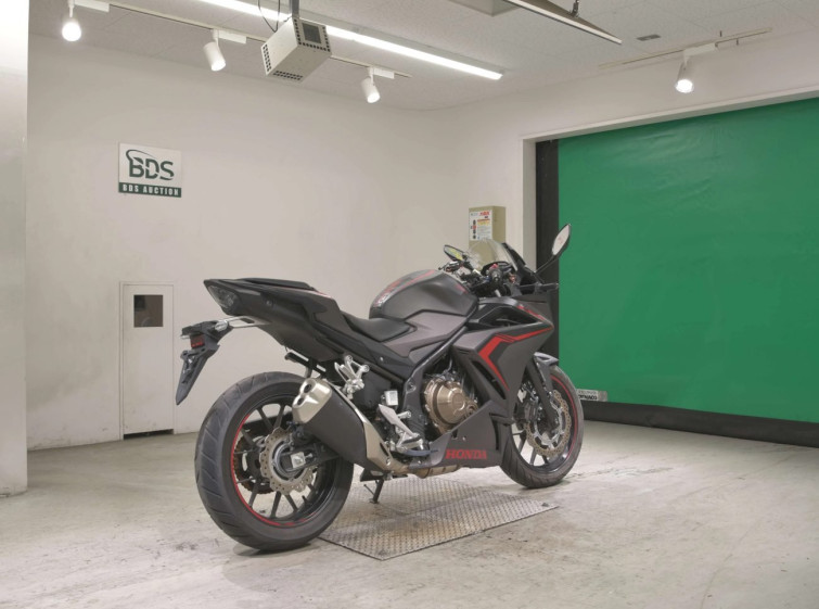 Мотоцикл Honda CBR400R з пробігом 2802 km