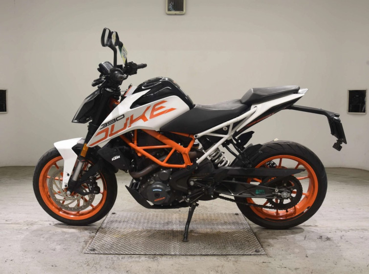 Мотоцикл KTM 390 DUKE з пробігом 12548 km
