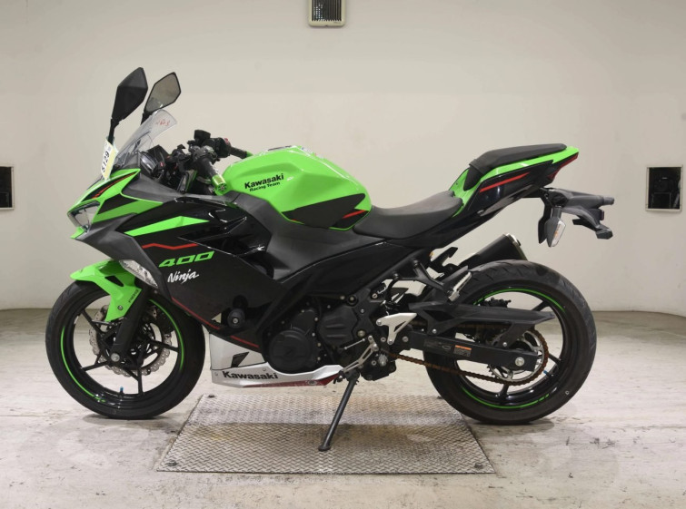 Мотоцикл Kawasaki NINJA400 з пробігом 6127 km