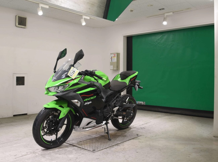Мотоцикл Kawasaki NINJA400 з пробігом 6127 km