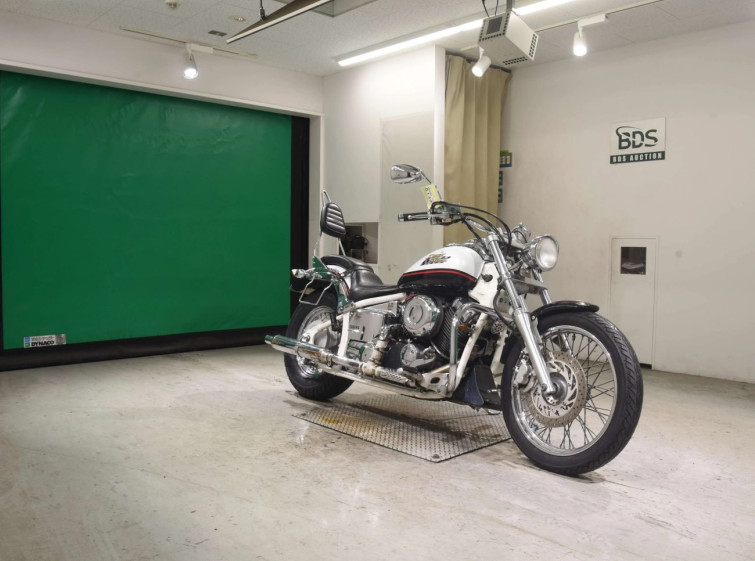 Мотоцикл Yamaha DRAGSTAR XVS400 з пробігом 27337 km