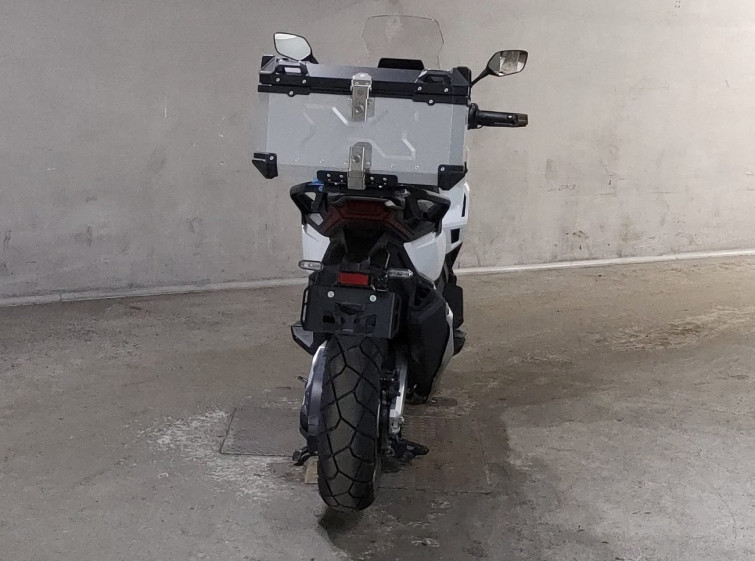 Мотоцикл Honda X-ADV750 з пробігом 3865 km