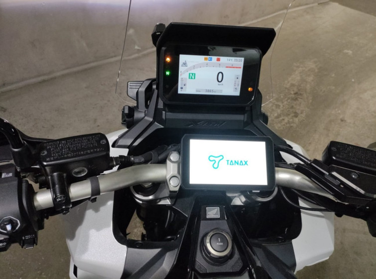 Мотоцикл Honda X-ADV750 з пробігом 3865 km