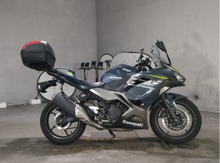 Мотоцикл Kawasaki NINJA400 с пробегом 62690 km