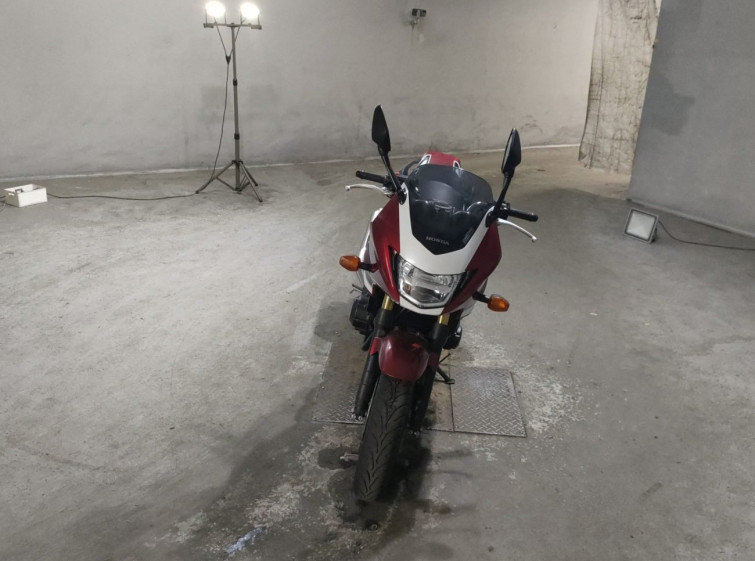 Мотоцикл Honda CB400SF BOLDOR с пробегом 3853 km