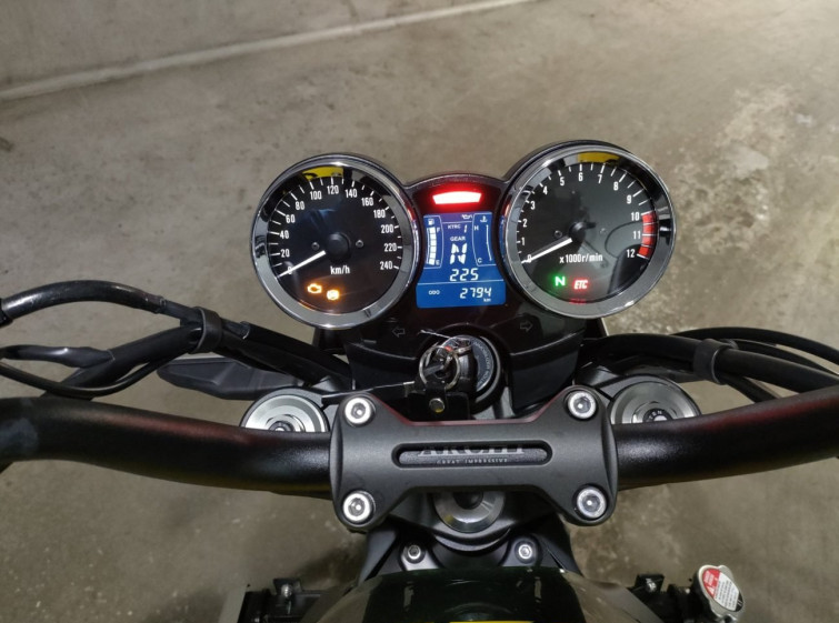 Мотоцикл Kawasaki Z900RS с пробегом 2793 km