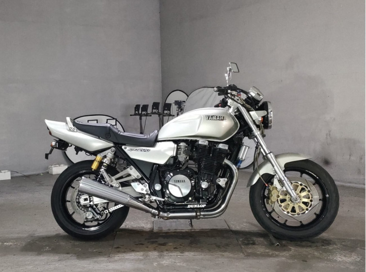 Мотоцикл Yamaha XJR1200 с пробегом 37606 km