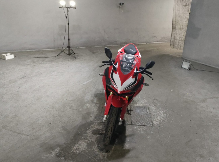 Мотоцикл Honda CBR250RR с пробегом 18943 km
