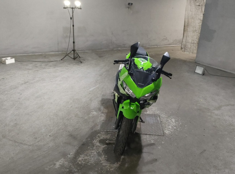 Мотоцикл Kawasaki NINJA400 с пробегом 9785 km