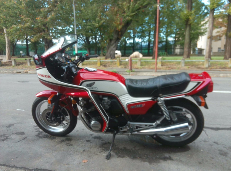 Мотоцикл Honda CB750FOUR з пробігом 15437 km