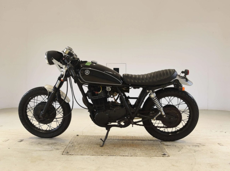Мотоцикл Yamaha SR400-2 с пробегом 13505 km
