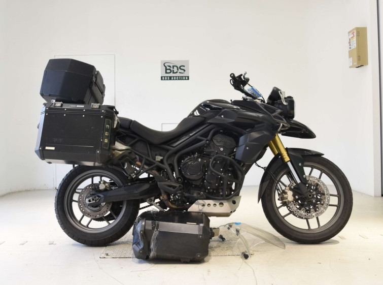Мотоцикл Triumph TIGER 800 з пробігом 67732 km
