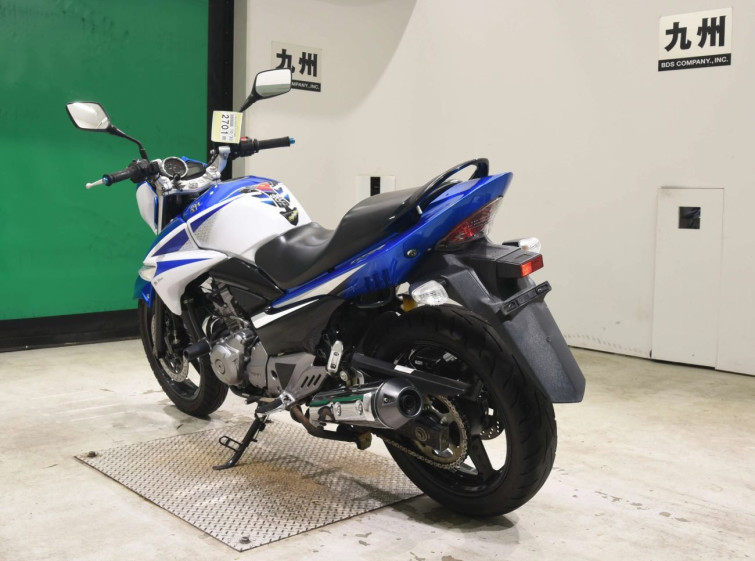 Мотоцикл Suzuki GSR250 з пробігом 23994 km
