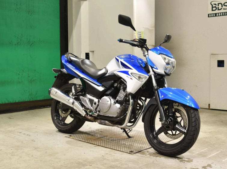 Мотоцикл Suzuki GSR250 з пробігом 23994 km