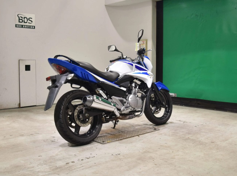 Мотоцикл Suzuki GSR250 з пробігом 23994 km