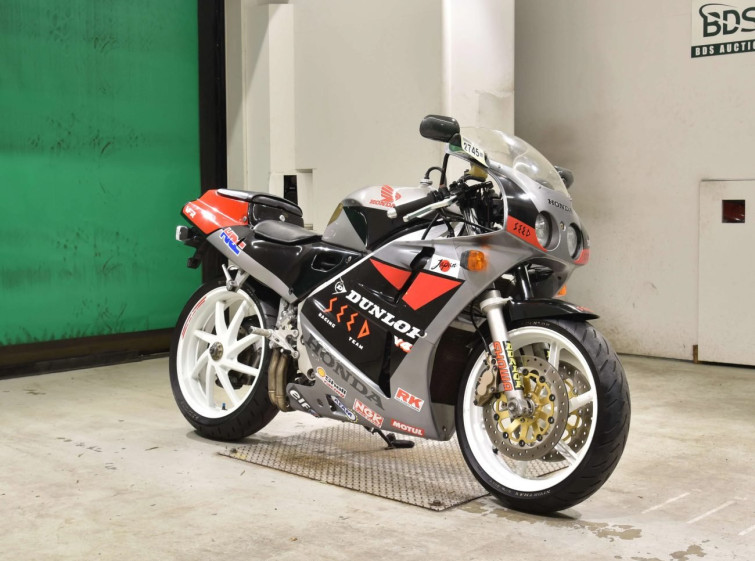 Мотоцикл Honda VFR400R с пробегом 26629 km