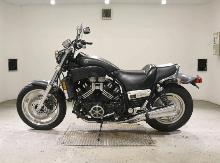 Мотоцикл Yamaha V-MAX1200 с пробегом 32950 m
