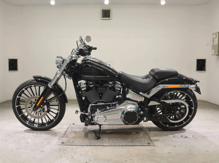Мотоцикл HD FXBR1920 з пробігом 95 km
