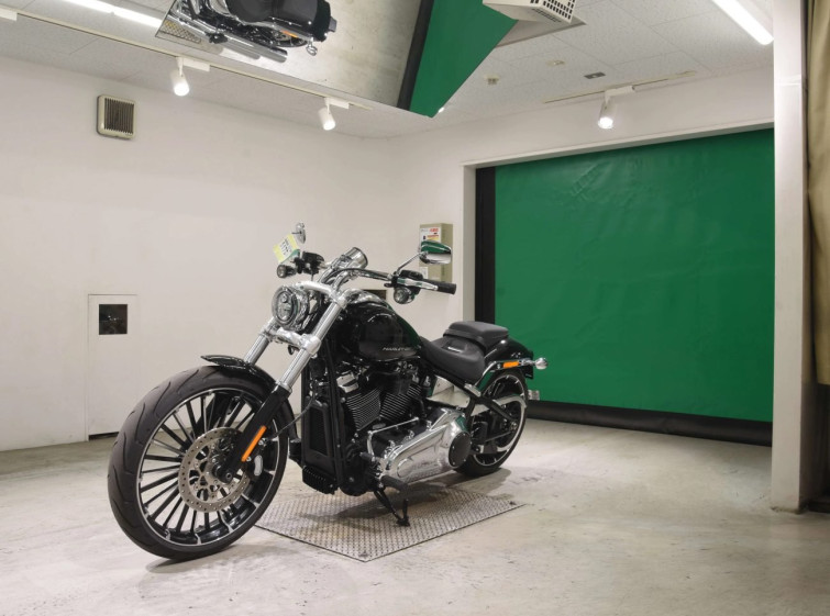 Мотоцикл HD FXBR1920 з пробігом 95 km