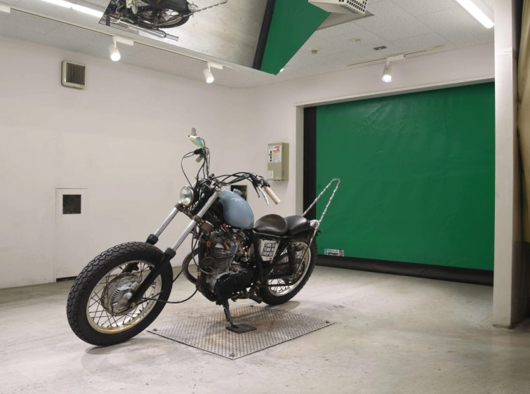Мотоцикл Yamaha SR400-2 с пробегом 4698 km