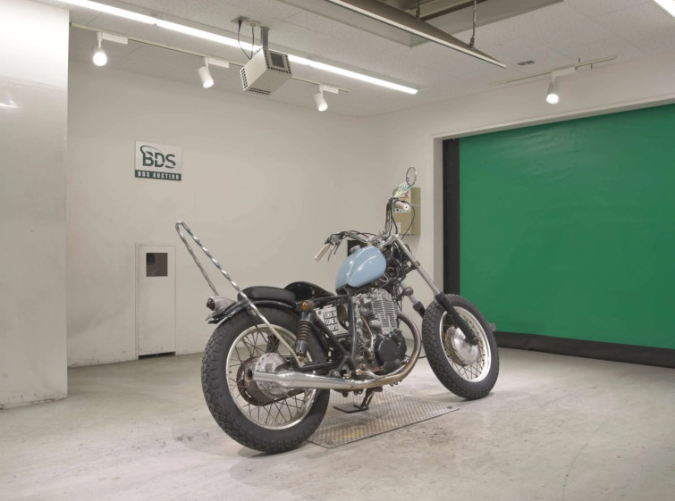 Мотоцикл Yamaha SR400-2 с пробегом 4698 km