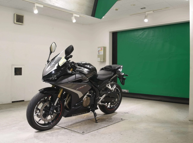 Мотоцикл Honda CBR400R с пробегом 12424 km