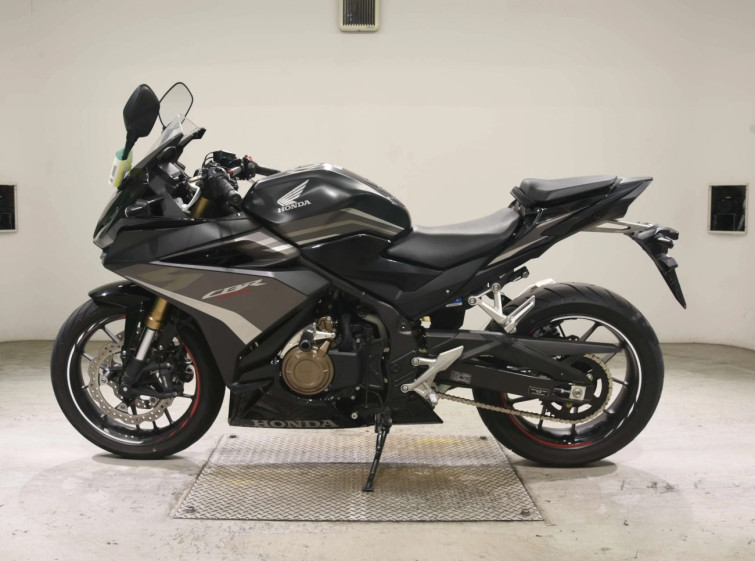 Мотоцикл Honda CBR400R с пробегом 12424 km
